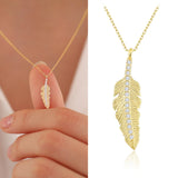 14k Gold | Tiny Feather Necklace